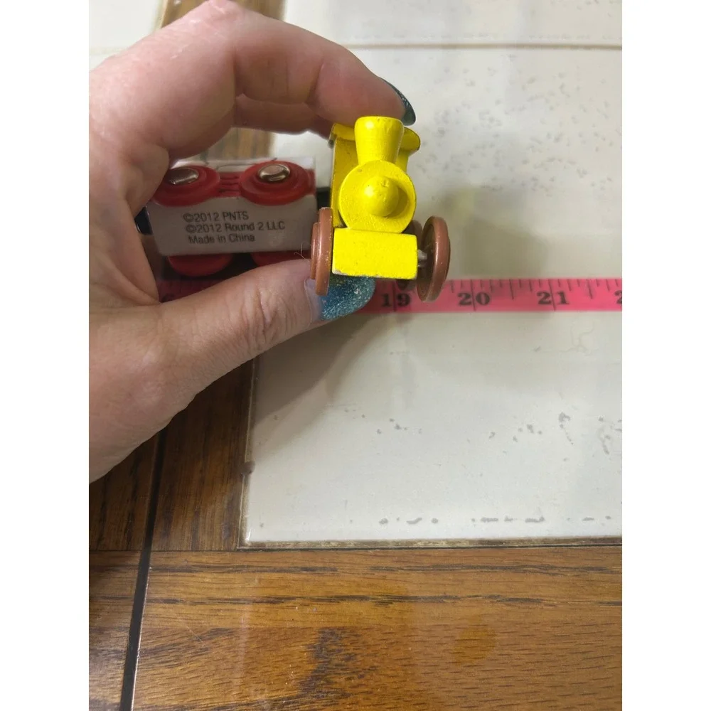 Peanuts Snoopy Woodstock‎ Yellow Train Wood Toy Car 2012